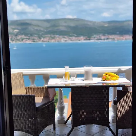 Apartman Roko Donji Okrug (Ciovo)