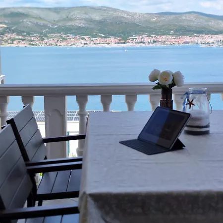 Apartment Roko Donji Okrug (Ciovo)
